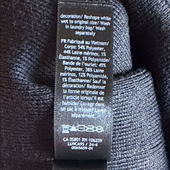 🆕 LULULEMON Disney x Lululemon Warm Revelation Beanie Mickey Mouse NWT Black - Picture 12 of 16